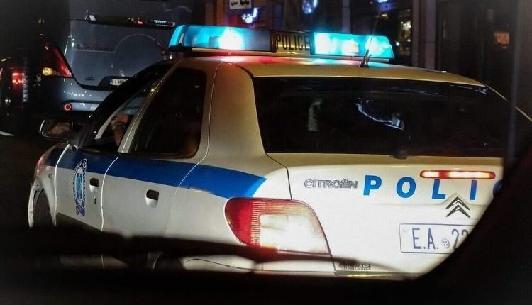 Κρήτη: Δύο τουρίστριες απέφυγαν μπλόκο της αστυνομίας και έπεσαν πάνω σε... περιπολικό!