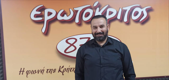 Ο Βαγγέλης Τιτάκης στον Γιώργο Κοκαράκη στον Ερωτόκριτο