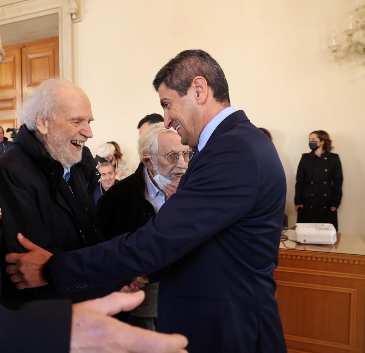 Ανακηρύχθηκε Επίτιμος Δημότης Ηρακλείου ο Γιάννης Μαρκόπουλος