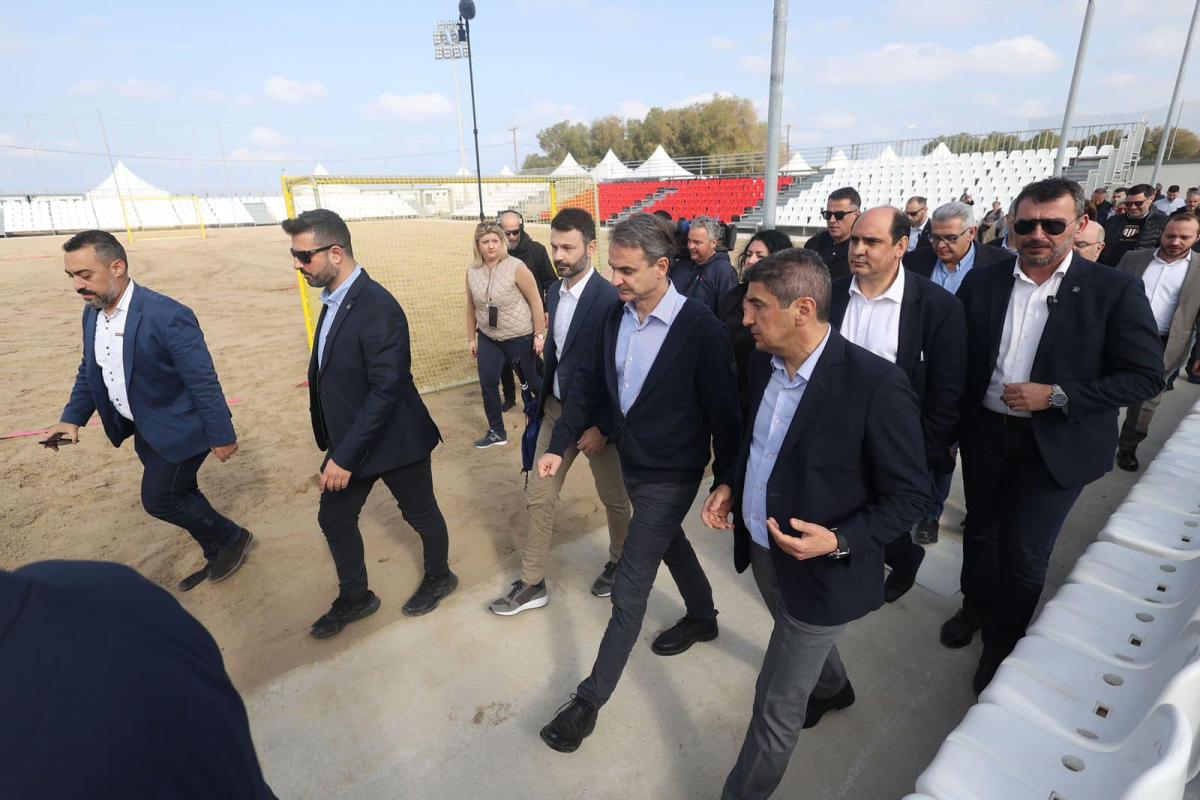 Στο Karteros Beach Sports Center o Πρωθυπουργός, ενημερώθηκε και ξεναγήθηκε από τον Λευτέρη Αυγενάκη (Pics)