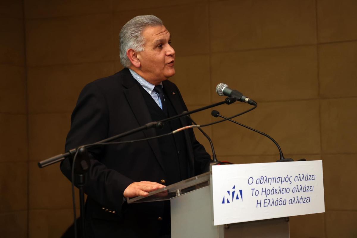 Τεράστια προσέλευση στην κοπή πίτας του Λευτέρη Αυγενάκη (Pics)