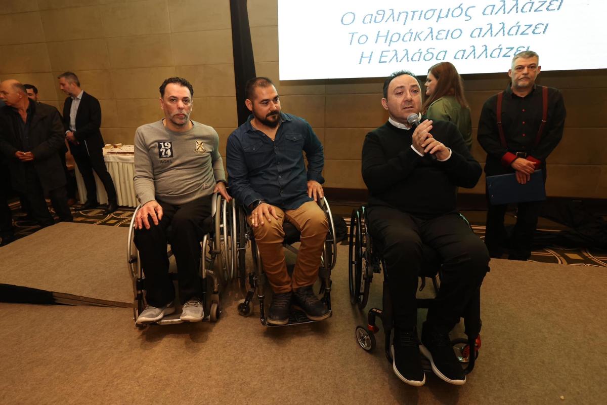 Τεράστια προσέλευση στην κοπή πίτας του Λευτέρη Αυγενάκη (Pics)