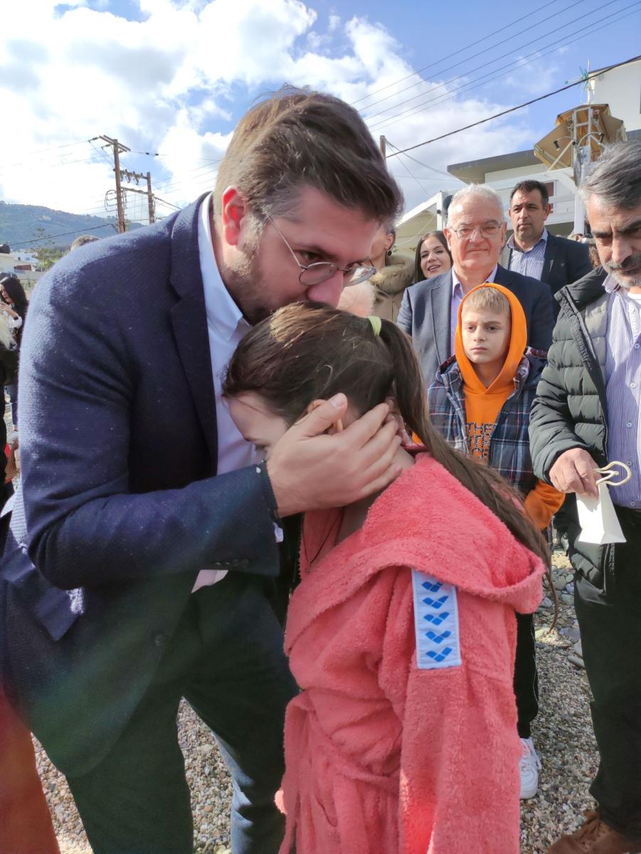 Πλήθος κόσμου στις τελετές καθαγιασμού των υδάτων στο Μαλεβιζί(pics)