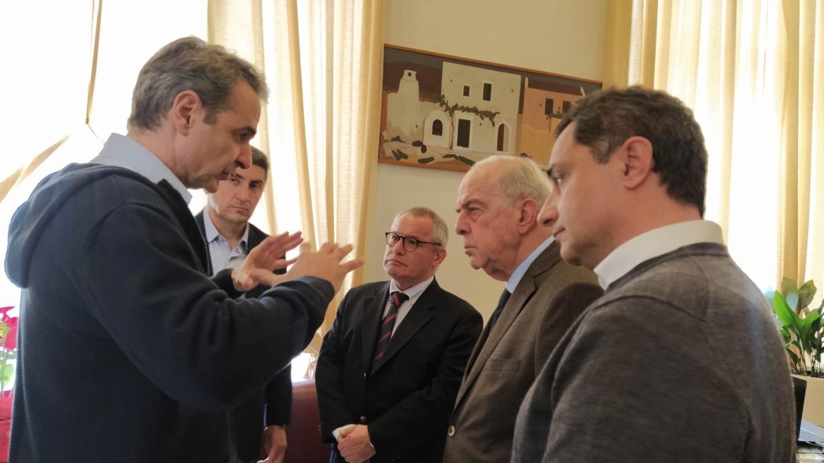 Συνάντηση Δημάρχου Ηρακλείου Βασίλη Λαμπρινού με τον Πρωθυπουργό της Ελλάδος Κυριάκο Μητσοτάκη – Τα θέματα που έστειλε ο Δήμαρχος 3 Συνάντηση Δημάρχου Ηρακλείου Βασίλη Λαμπρινού με τον Πρωθυπουργό της Ελλάδος Κυριάκο Μητσοτάκη – Τα θέματα που έστειλε ο Δήμαρχος