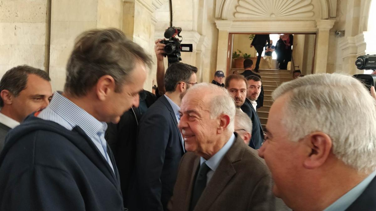 Συνάντηση Δημάρχου Ηρακλείου Βασίλη Λαμπρινού με τον Πρωθυπουργό της Ελλάδος Κυριάκο Μητσοτάκη – Τα θέματα που έστειλε ο Δήμαρχος 4 Συνάντηση Δημάρχου Ηρακλείου Βασίλη Λαμπρινού με τον Πρωθυπουργό της Ελλάδος Κυριάκο Μητσοτάκη – Τα θέματα που έστειλε ο Δήμαρχος