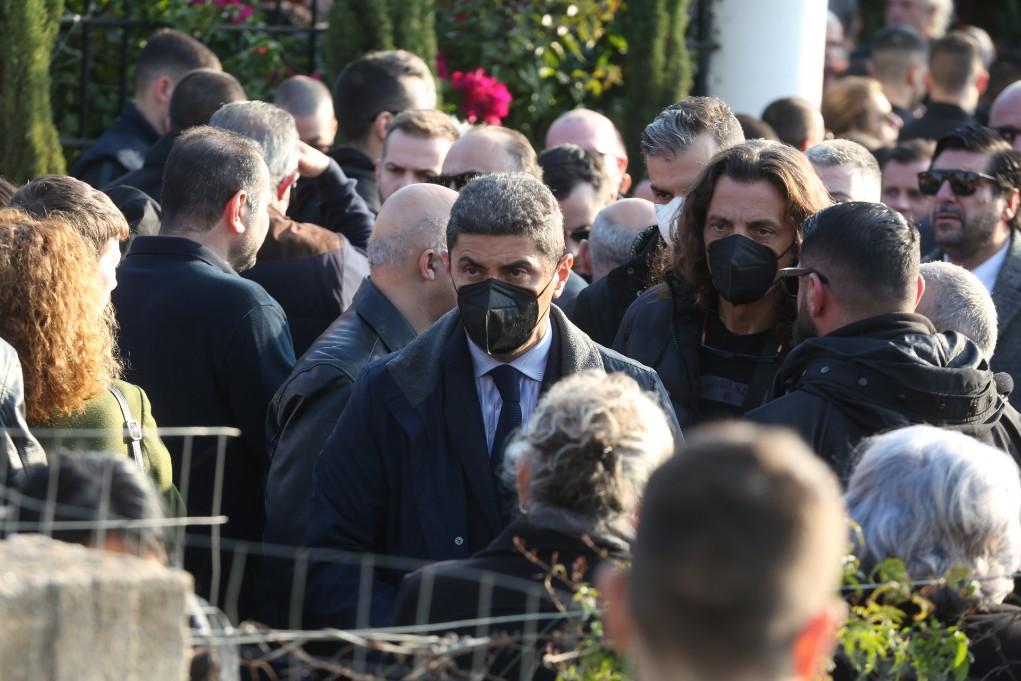 Θρήνος στην κηδεία του δεκαεξάχρονου πυγμάχου (pic)