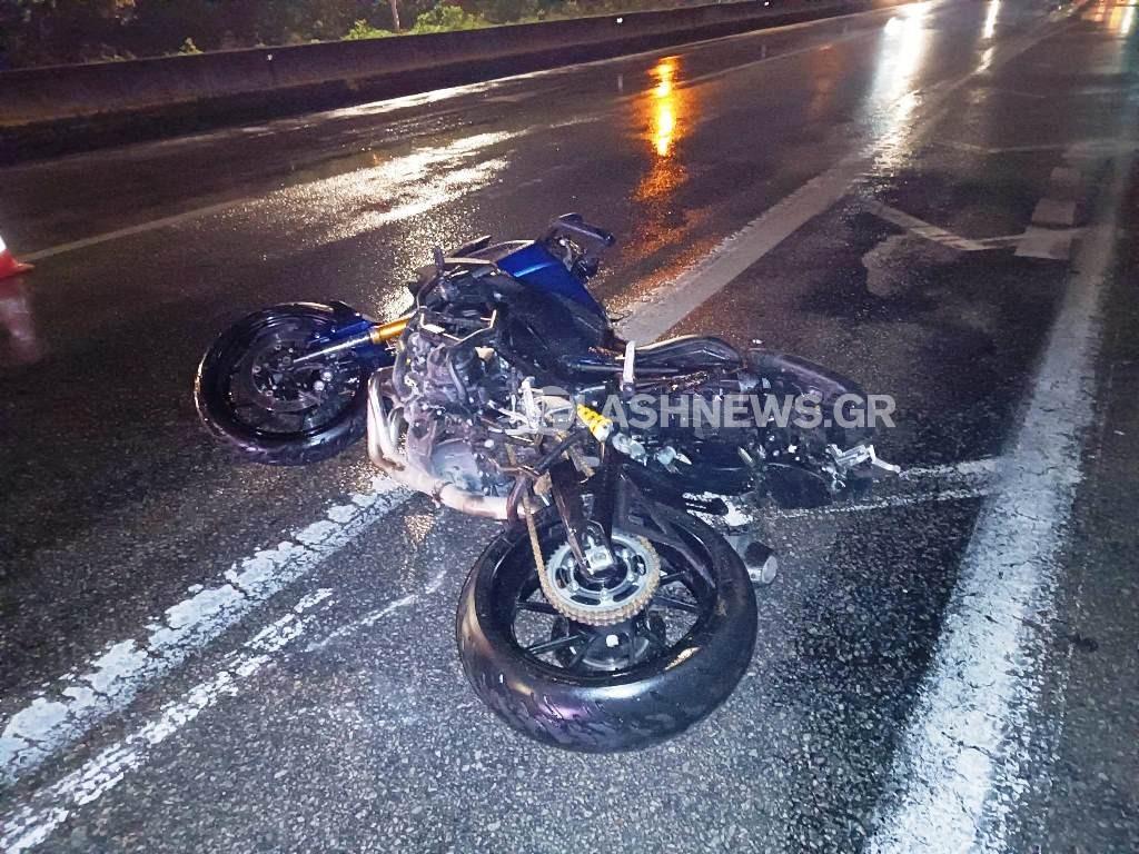 Κρήτη: Θανατηφόρο τροχαίο με θύμα 30χρονο οδηγό μοτοσικλέτας – Σύρθηκε για δεκάδες μέτρα στον ΒΟΑΚ (pic) 3 Κρήτη: Θανατηφόρο τροχαίο με θύμα 30χρονο οδηγό μοτοσικλέτας – Σύρθηκε για δεκάδες μέτρα στον ΒΟΑΚ (pic)