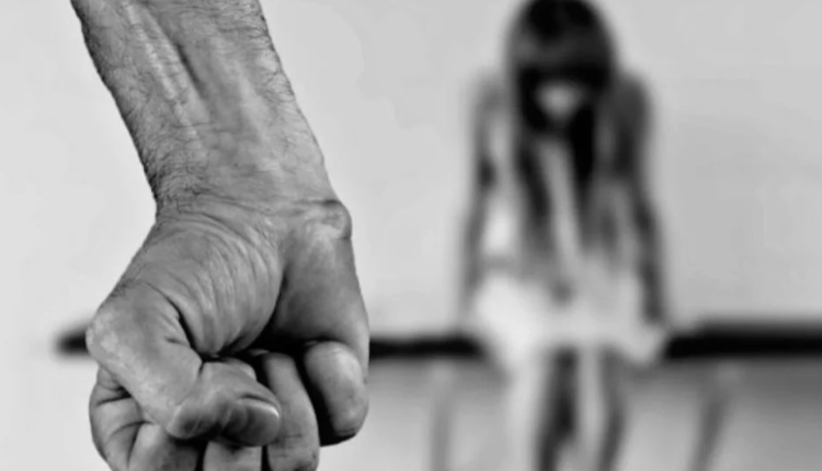 Φρίκη στο Ίλιον: Τι λέει ο πατέρας της 13χρονης που έπεσε θύμα ασέλγειας από τον παππού της φίλης της