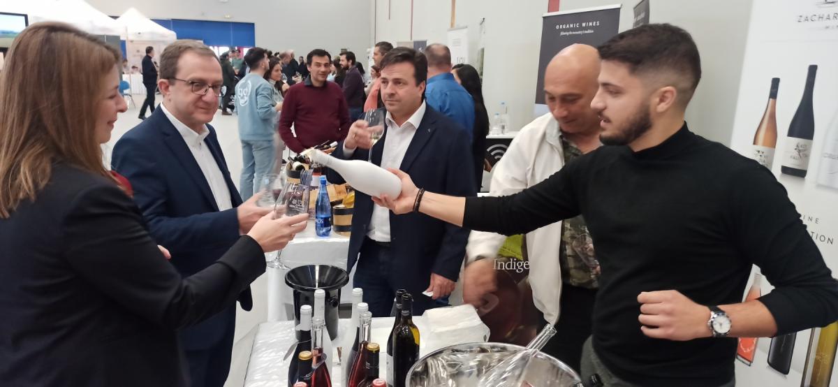 Χιλιάδες κόσμου στην έκθεση Κρητικού Κρασιού "ΟιΝοτικά"στο Διεθνές Εκθεσιακό Κέντρο Κρήτης, στις Γούρνες Ηρακλείου (pics)