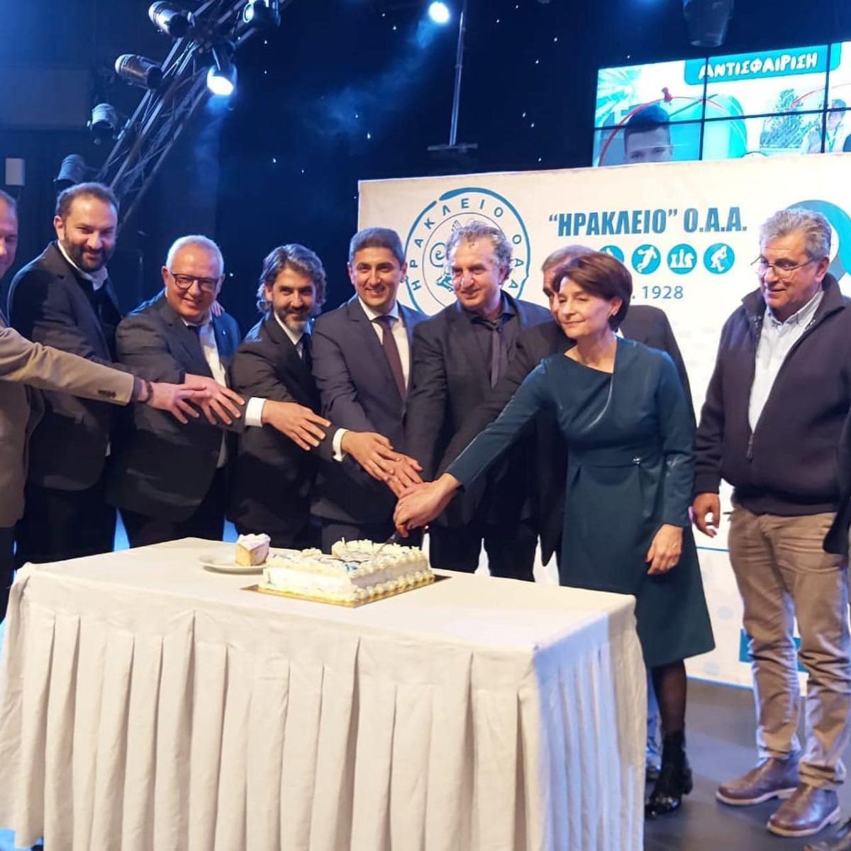 Τον Λ. Αυγενάκη βράβευσε ο ΟΑΑ "Ηράκλειο" για την προσφορά του στην Αθλητική Ανάπτυξη του Ηρακλείου και της χώρας (pics)