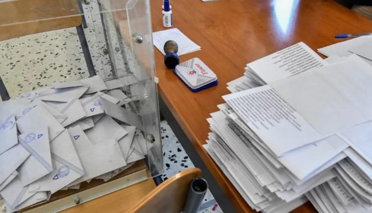 Ηράκλειο - εκλογές 2023: Δεν άντεξε η δικαστική αντιπρόσωπος και λιποθύμησε