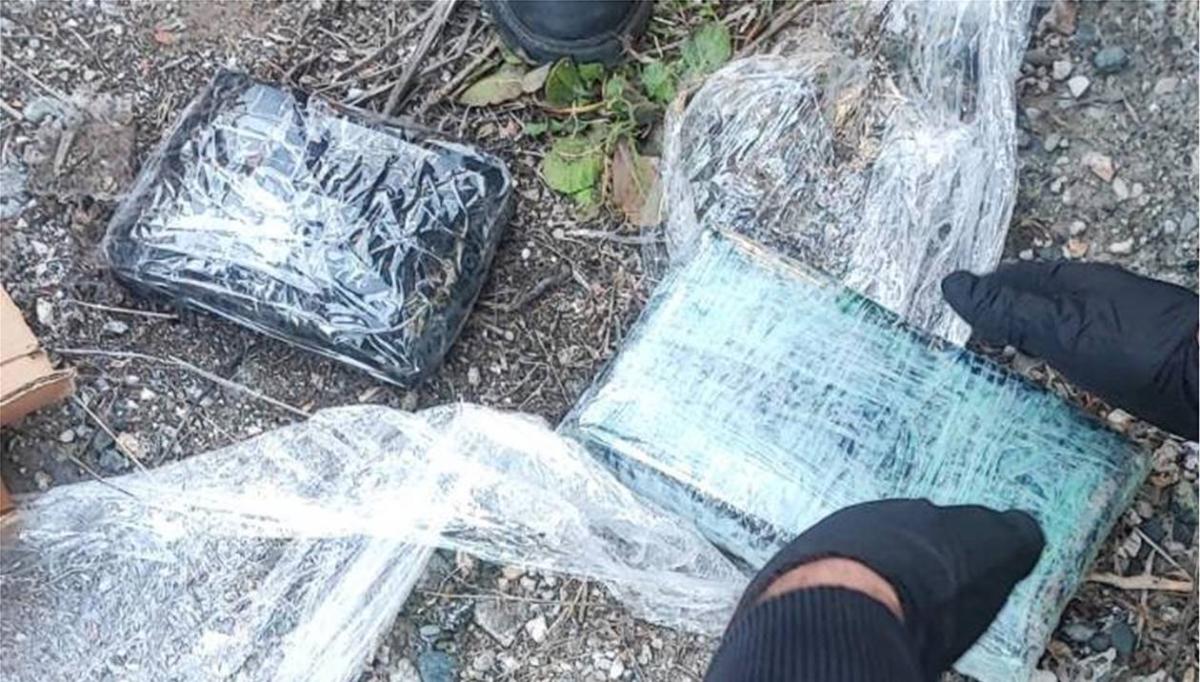Ηράκλειο: Διακινούσαν κοκαΐνη με μεταφορική - Χειροπέδες σε πατέρα και γιο (pics)