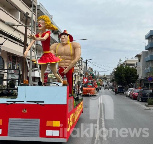 Προετοιμάζεται το Ρέθυμνο για το ξέφρενο Καρναβάλι! (pics,vid)