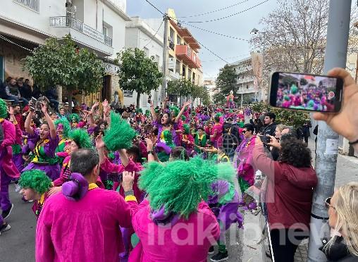 «Πλημμύρισε» από καρναβαλιστές το Ρέθυμνο - Σε εξέλιξη η μεγάλη Παρέλαση (pics,vid) 3 «Πλημμύρισε» από καρναβαλιστές το Ρέθυμνο - Σε εξέλιξη η μεγάλη Παρέλαση (pics,vid)
