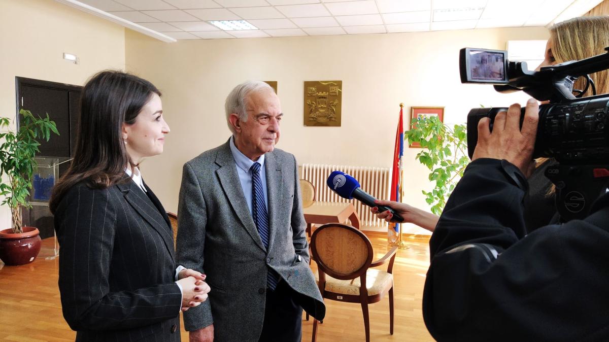 Επισφραγίστηκε η συνεργασία του Δήμου Ηρακλείου με τον Δήμο Τσουκάριτσα του Βελιγραδίου (pics) 4 Επισφραγίστηκε η συνεργασία του Δήμου Ηρακλείου με τον Δήμο Τσουκάριτσα του Βελιγραδίου (pics)
