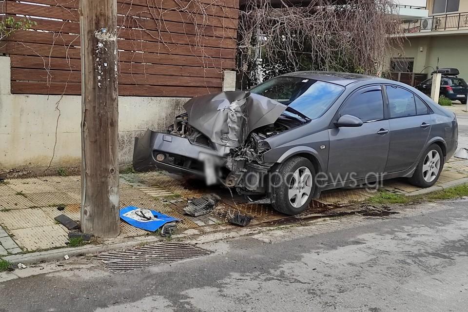 Τροχαίο ατύχημα στα Χανιά: Έπεσε πάνω στον στύλο της ΔΕΗ και κατέληξε στο νοσοκομείο (pic)