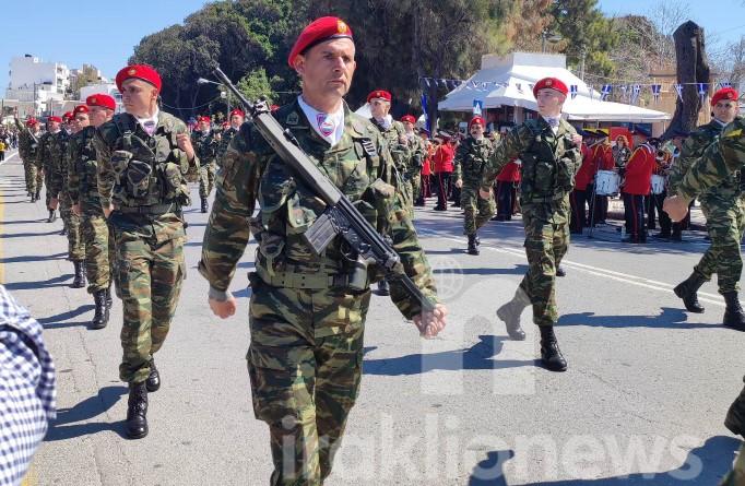 Ηράκλειο: Με λαμπρότητα ο εορτασμός της Εθνικής Επετείου (pics)