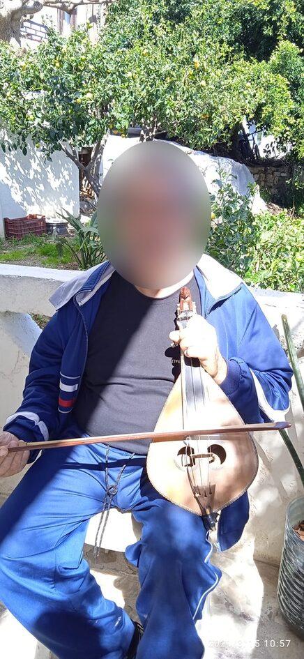 Στον ανακριτή αύριο ο 66χρονος λυράρης που βίαζε και εξέδιδε ανήλικο αγόρι (vid)