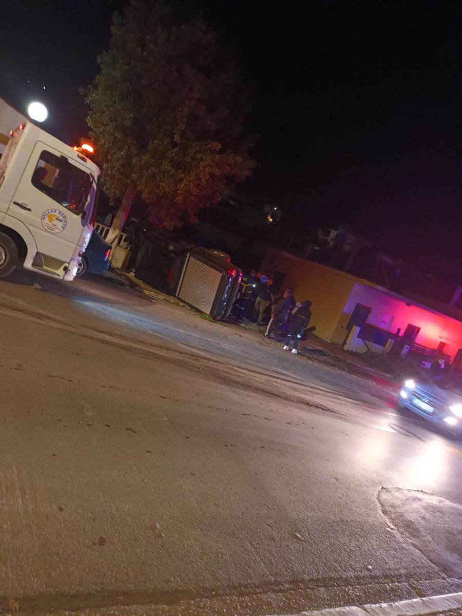 Σοβαρό τροχαίο στην Κρήτη - Σώθηκε από θαύμα μια οικογένεια! (pics)