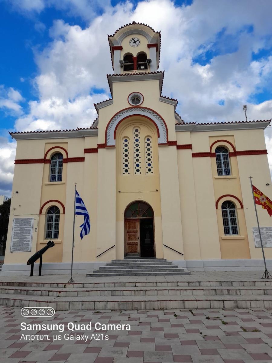 Μεγάλη Δευτέρα: Η ακολουθία του Νυμφίου στον Ιερό Ναό Αγίου Τίτου στο Τυμπάκι (pics)