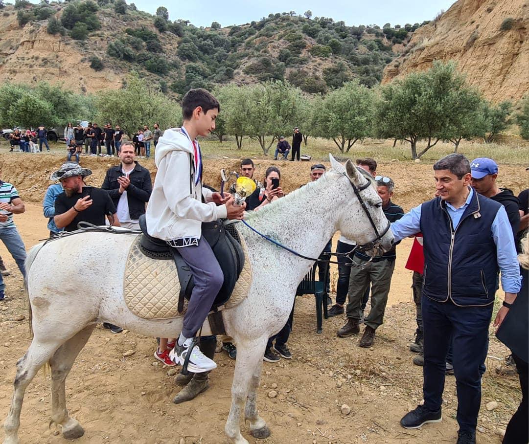 Ο Λ. Αυγενάκης δίπλα σε κάθε αθλητική εκδήλωση (pics)