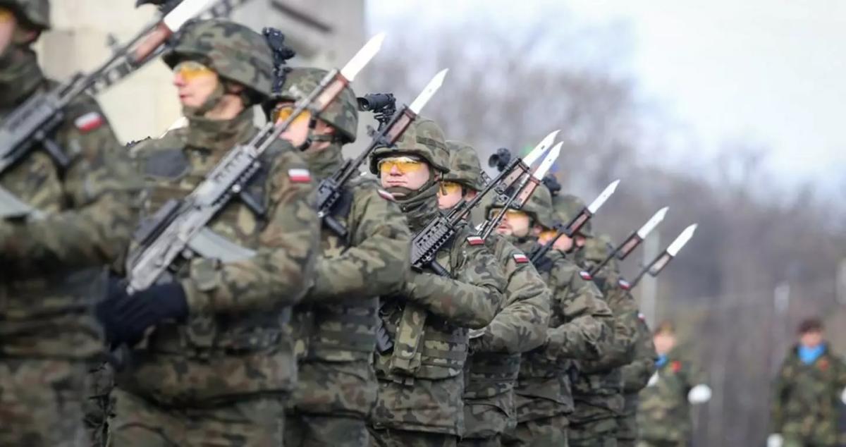 Η Πολωνία ζυγίζει την ανάληψη ευρύτερου ρόλου στην πυρηνική αποτροπή του NATO