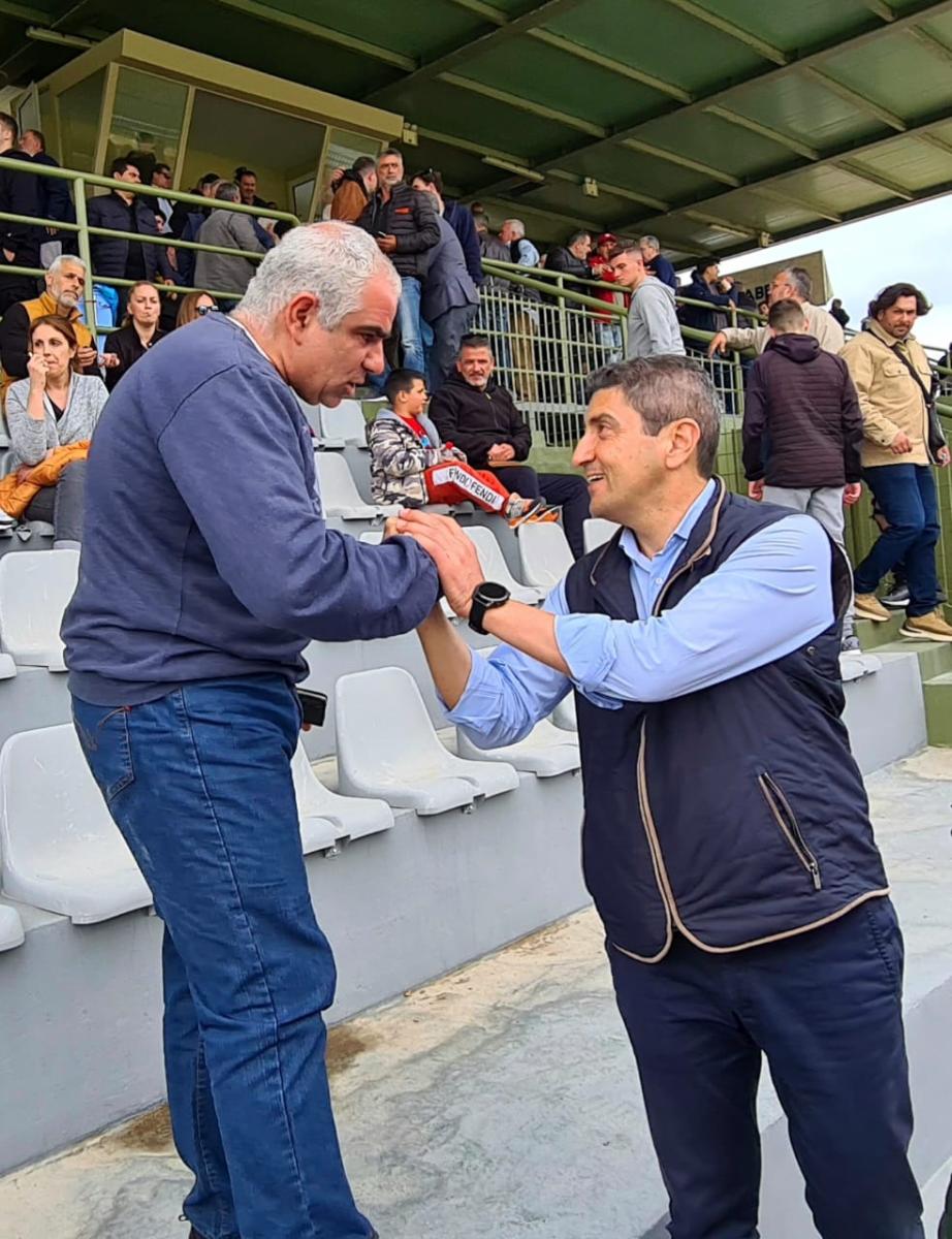 Συγχαρητήρια του Λ. Αυγενάκη στον Πανάξιο Γιούχτα για το πρωτάθλημα της Γ' Εθνικής (pics)