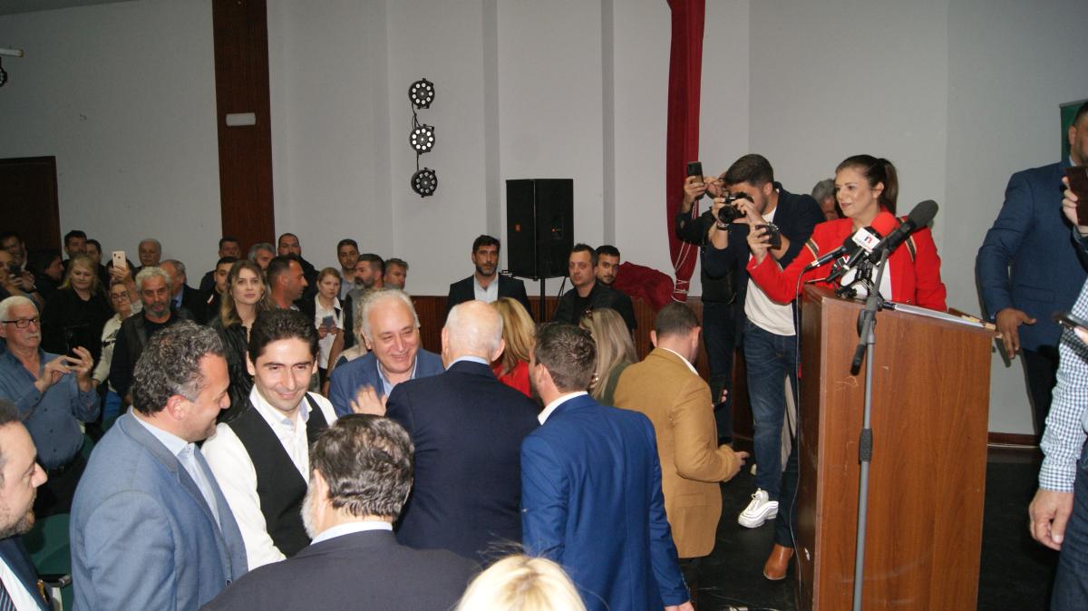 Παρουσίαση ψηφοδελτίου του ΠΑΣΟΚ στο Ηράκλειο - Η άφιξη του Γιώργου Παπανδρέου (pics, vids)