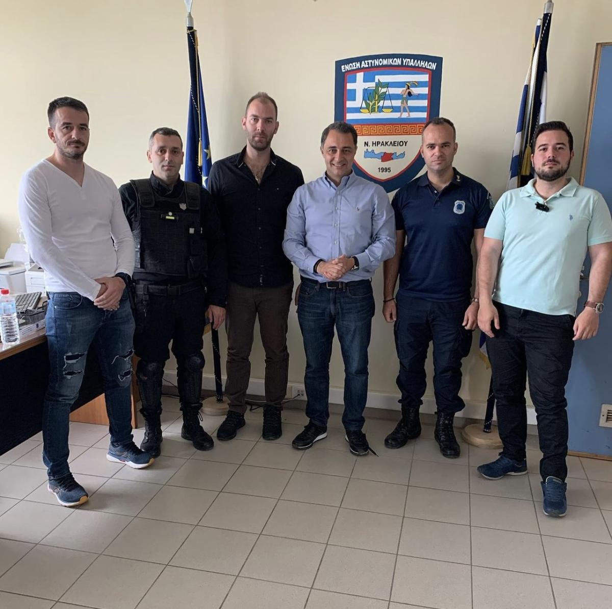 Επίσκεψη Μάξιμου Σενετάκη στο Αστυνομικό Μέγαρο Ηρακλείου (pics)