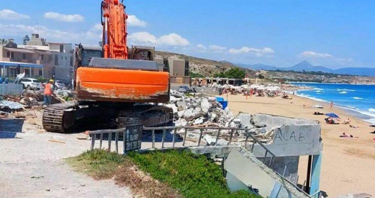 Κρήτη: Ξεκίνησαν οι κατεδαφίσεις σε αυθαίρετα σε παραλίες