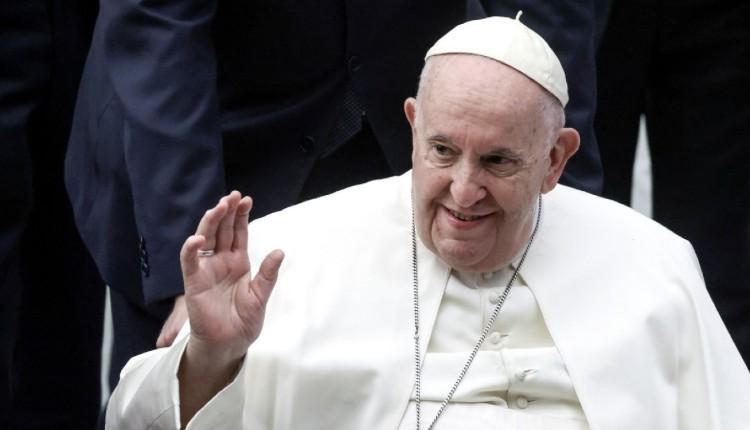 Βατικανό - Γιατροί Πάπα Φραγκίσκου: «Ξεκουράστηκε και η κατάσταση της υγείας του είναι καλή»