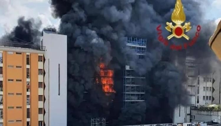 Στις φλόγες επταώροφο κτίριο μετά από έκρηξη - Μια νεκρή και τουλάχιστον 17 τραυματίες (vid)