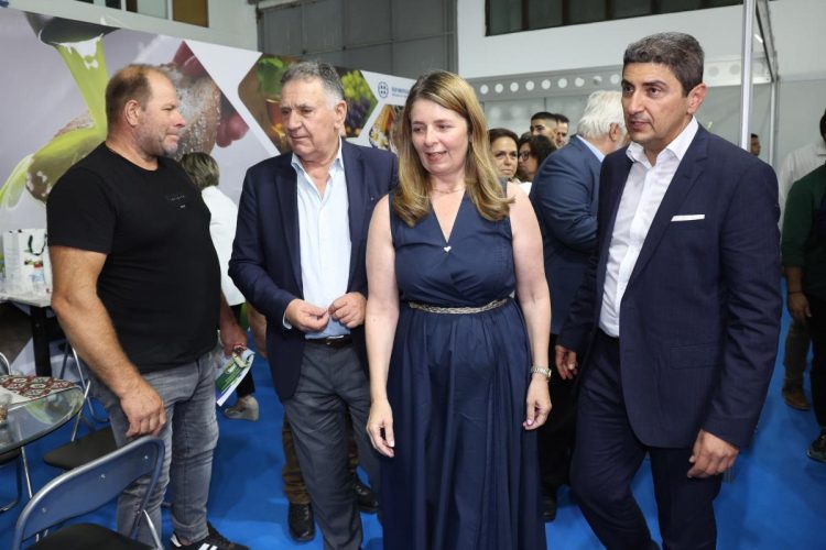 Με επιτυχία τα εγκαίνια της Παγκρήτιας Αγροκτηνοτροφικής έκθεσης Αρκαλοχωρίου που πραγματοποιείται με την στήριξη της Περιφέρειας Κρήτης