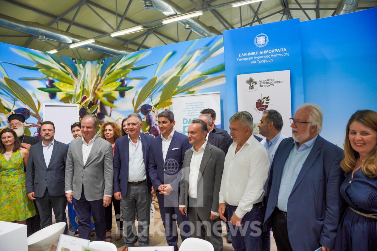 Φωτογραφικά στιγμιότυπα από την Παγκρήτια Αγροκτηνοτροφική Έκθεση Αρκαλοχωρίου (pics) 9 Φωτογραφικά στιγμιότυπα από την Παγκρήτια Αγροκτηνοτροφική Έκθεση Αρκαλοχωρίου (pics)
