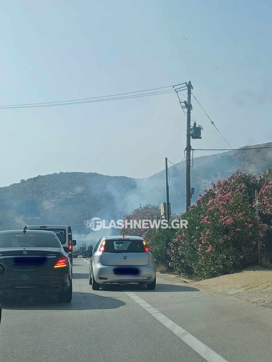 Κρήτη: Αναστάτωση στον ΒΟΑΚ - Φορτηγάκι τυλίχθηκε στις φλόγες (pics)