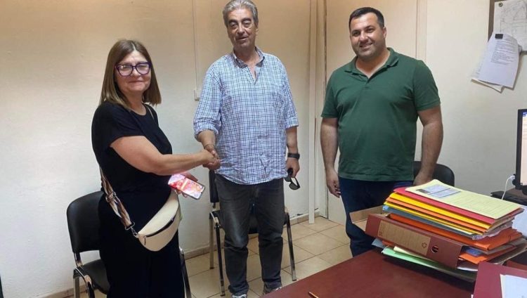 Βαγιωνιά: Υπογράφηκε το συμβόλαιο αγοράς του οικοπέδου για την δημιουργία παιδικής χαράς