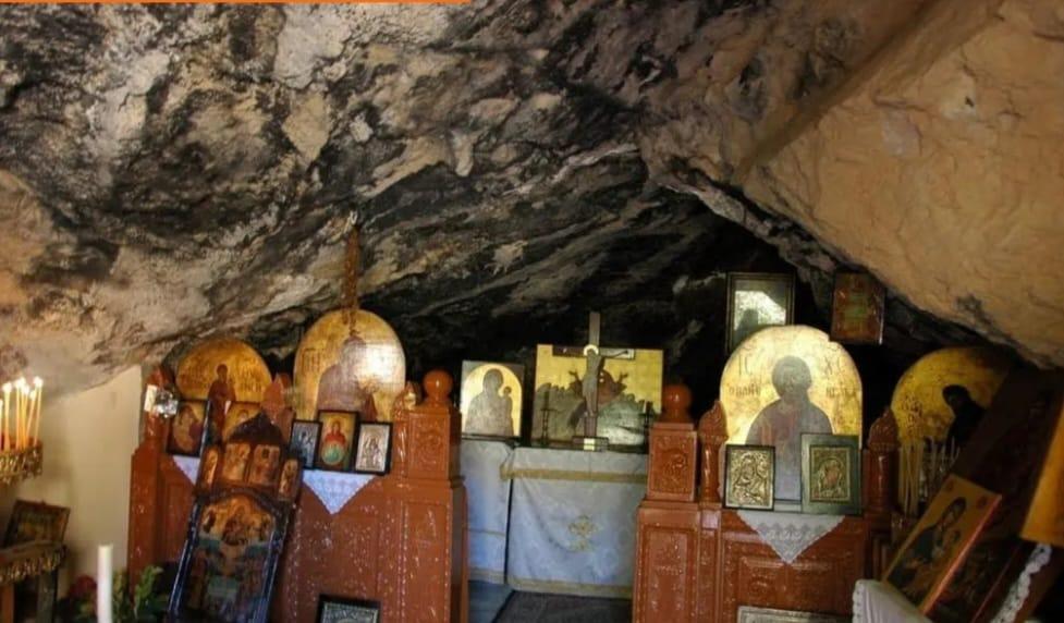 Με λαμπρότητα ο εορτασμός του Δεκαπενταύγουστου στον σπηλαιώδη Ναό της Παναγίας στη Βήθανο (pics) 5 Με λαμπρότητα ο εορτασμός του Δεκαπενταύγουστου στον σπηλαιώδη Ναό της Παναγίας στη Βήθανο (pics)