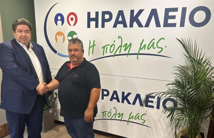 Ο Πρόεδρος της Κοινότητας Προφήτη Ηλία στο πλευρό του Μιχάλη Καραμαλάκη