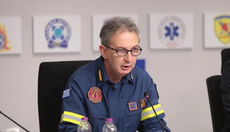 Αρχηγός της Πυροσβεστικής για τις φωτιές: Στα 32 χρόνια υπηρεσίας δεν έχω ζήσει παρόμοιες ακραίες συνθήκες (vid)