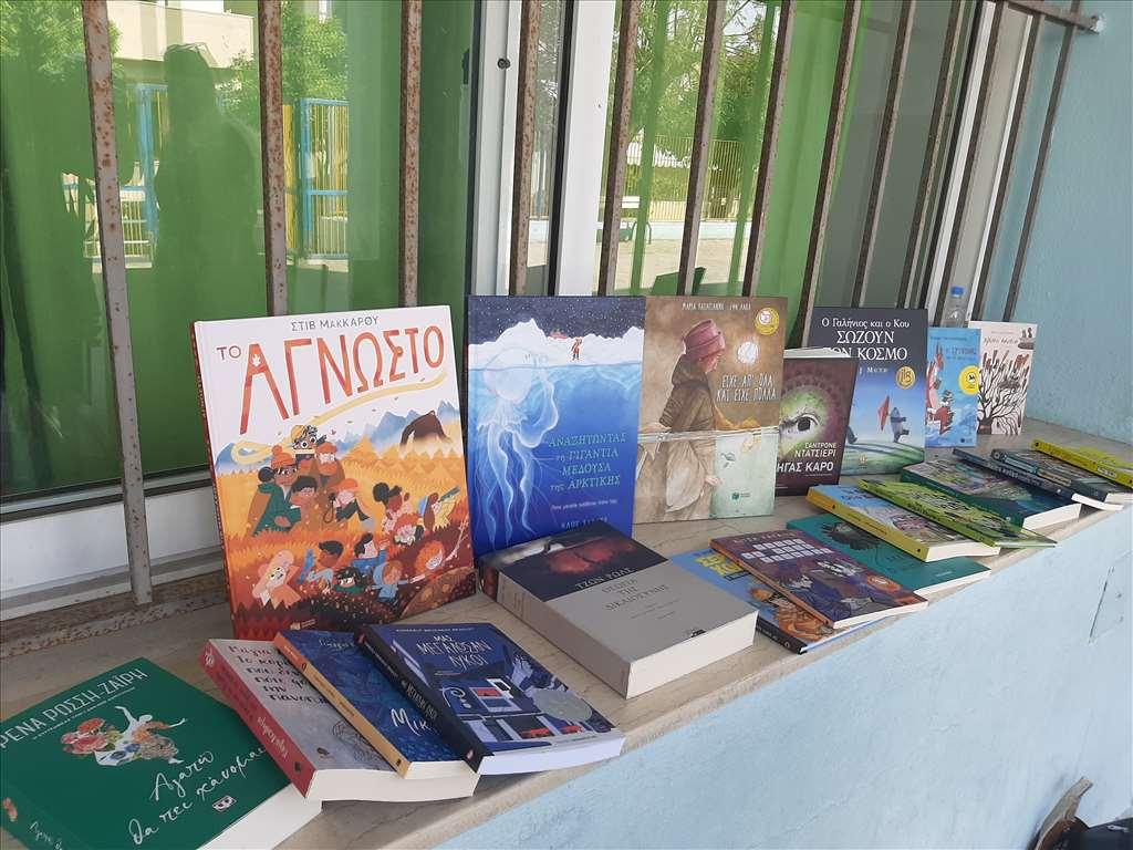 Η υποψήφια Περιφερειακή Σύμβουλος Ευγενία Τσατσάκη δώρισε βιβλία για την δημιουργία βιβλιοθήκης στο Τσαλικάκι