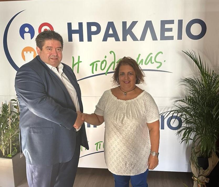 Η Πάτρα Τζανάκη στο πλευρό του Μιχάλη Καραμαλάκη