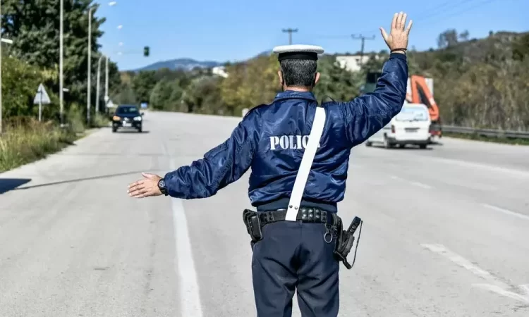 Βροχή τα πρόστιμα για κράνος στην Κρήτη – «Καμπάνα» σε 584 οδηγούς σε 15 μέρες!