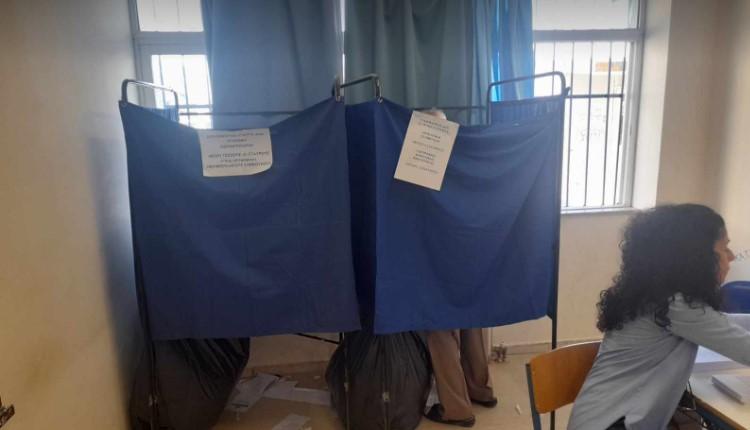 Τυμπάκι: Προχωράει με ομαλούς ρυθμούς η διαδικασία ψηφοφορίας (pics)