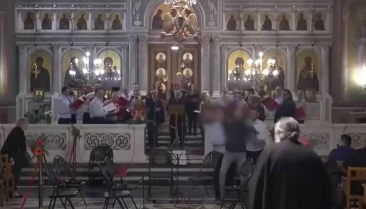 Άγιος Παντελεήμονας: Η στιγμή που ο Σύρος εισβάλλει στην εκκλησία φωνάζοντας «Αλλαχού Ακμπάρ»