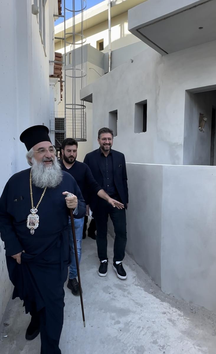 Στο έργο του Ι.Ν. Αγίου Γεωργίου Φόδελε ο Αρχιεπίσκοπος Κρήτης με το Δήμαρχο Μαλεβιζίου