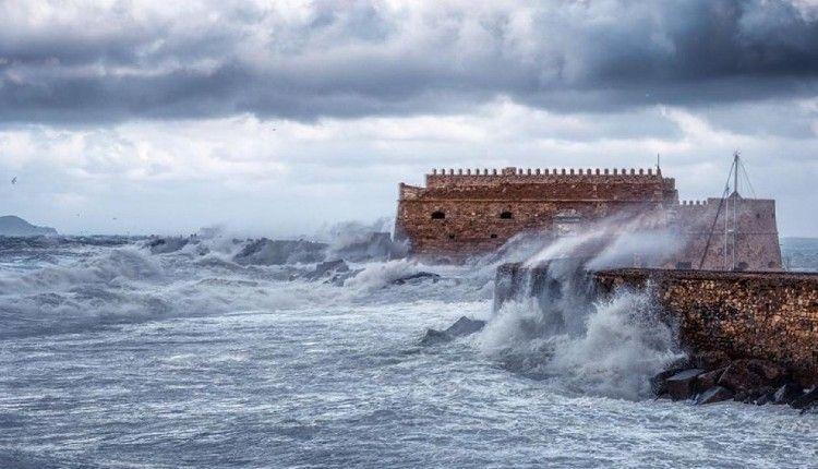 Το Λιμεναρχείο Ηρακλείου προειδοποιεί για τα αυριανά καιρικά φαινόμενα