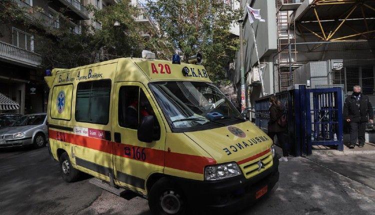 Καταγγελία: Άνδρας πέθανε ενώ περίμενε το ασθενοφόρο