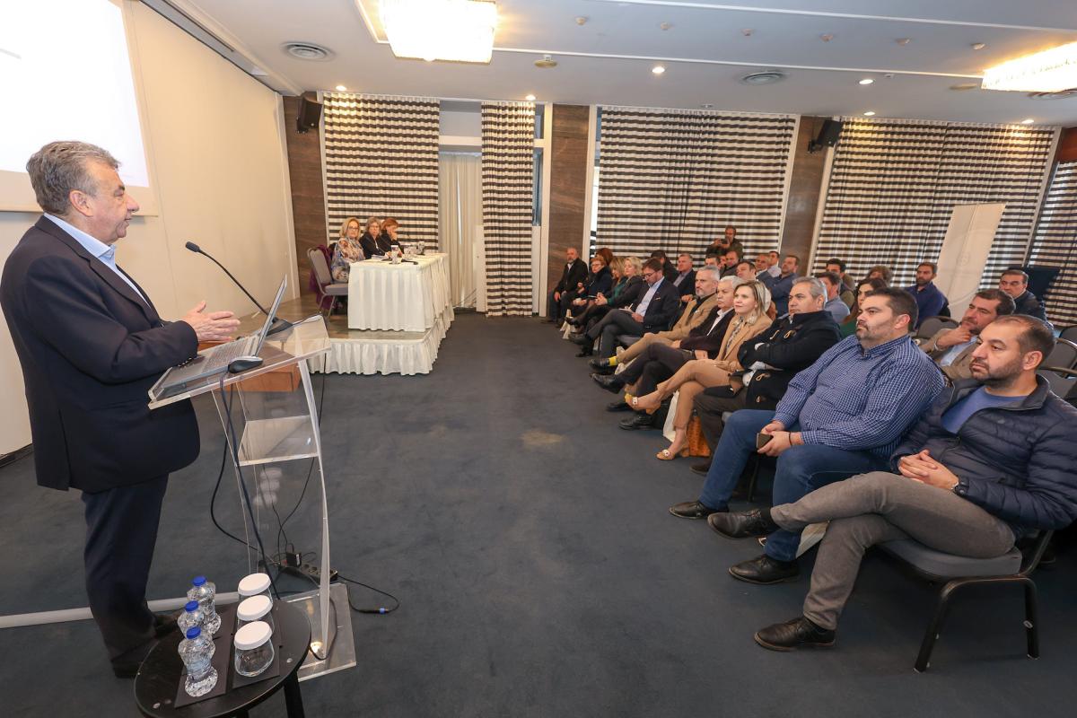 Στ. Αρναουτάκης: «Προτεραιότητά μας τα προβλήματα των πολιτών και στόχος η ισόρροπη ανάπτυξη της Κρήτης» (pics, vid)