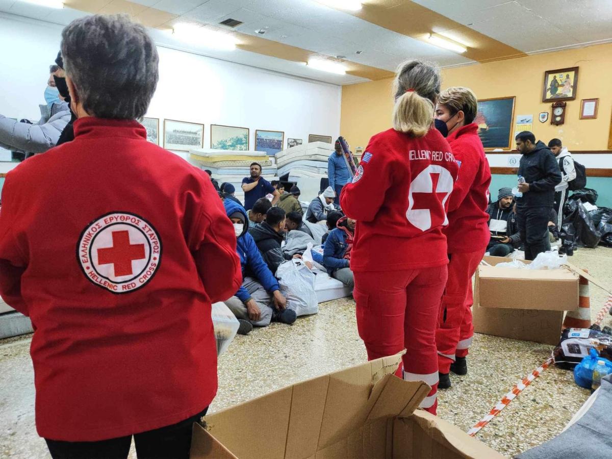Ο Ελληνικός Ερυθρός Σταυρός ενισχύει τους 146 μετανάστες που έφτασαν στην Κρήτη το τελευταίο τριήμερο (19-21/1)