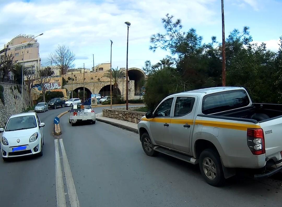 Ηράκλειο: Παράνομα παρκαρίσματα και από υπαλλήλους του Δήμου - Η αντίδραση οργισμένου πολίτη 3 Ηράκλειο: Παράνομα παρκαρίσματα και από υπαλλήλους του Δήμου - Η αντίδραση οργισμένου πολίτη